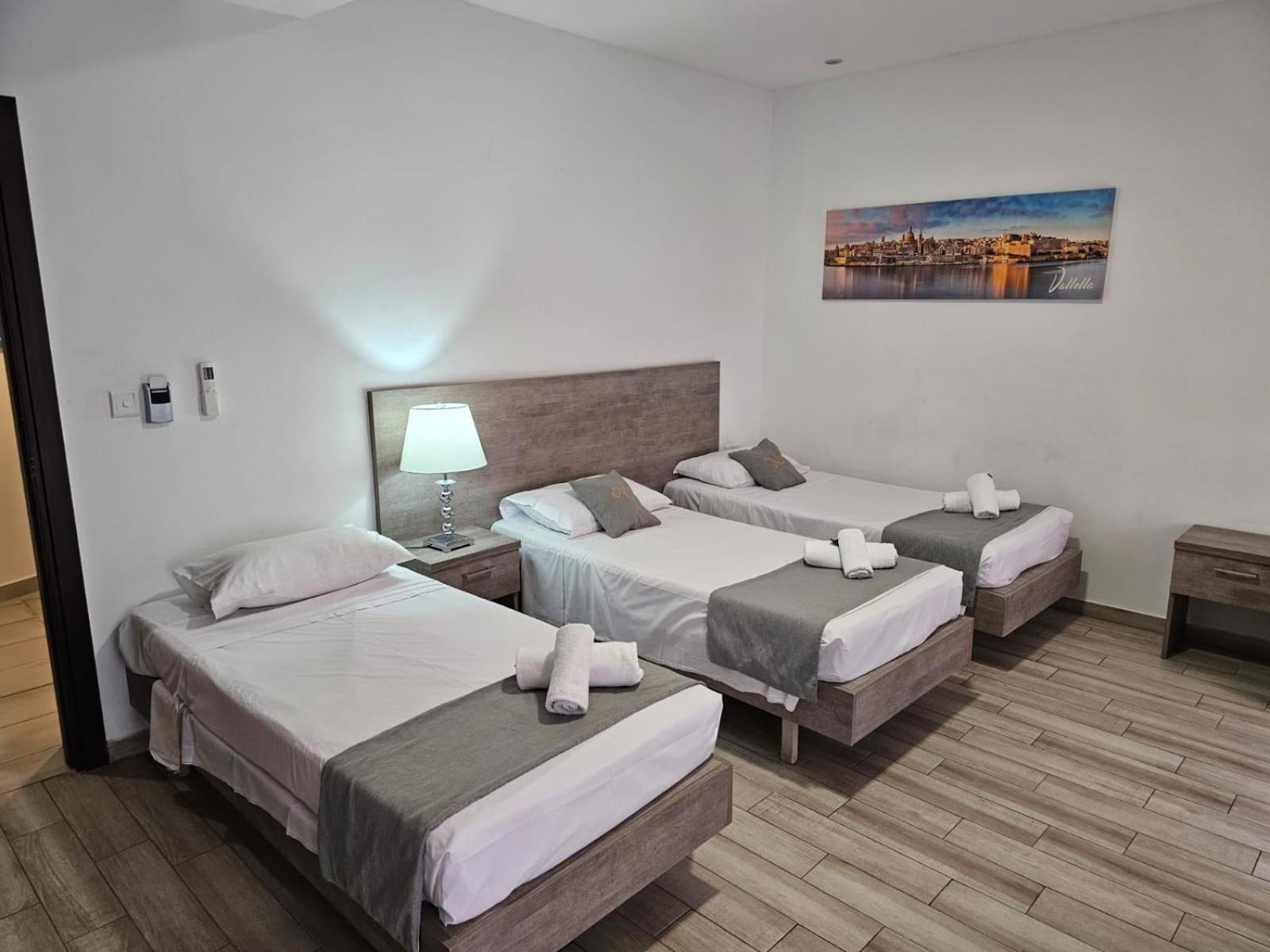 Napoli Suites Studios Aparthotel Saint Julian's Exterior foto