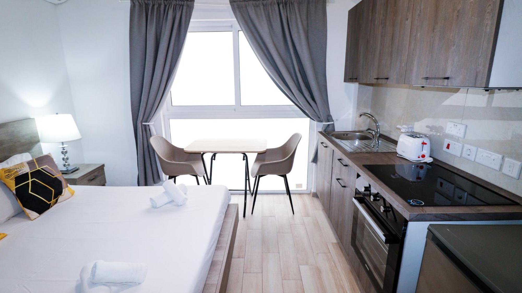 Napoli Suites Studios Aparthotel Saint Julian's Exterior foto
