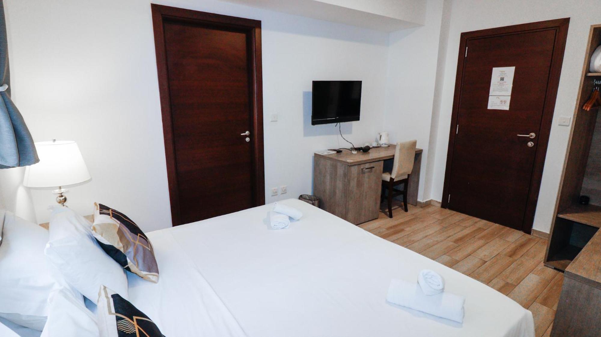 Napoli Suites Studios Aparthotel Saint Julian's Exterior foto